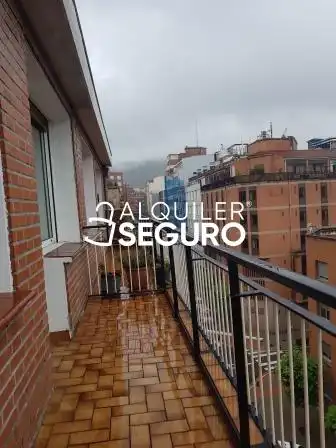 Außenansicht von Wohnung zur Miete in Bilbao  mit Heizung, Terrasse und Möbliert