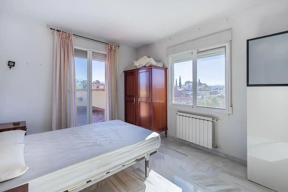 Dormitori de Casa o xalet en venda en Las Gabias amb Calefacció, Jardí privat i Terrassa