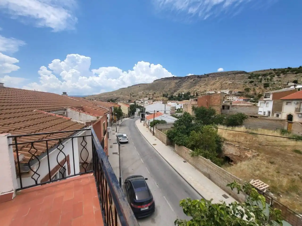 Vista exterior de Casa o xalet en venda en Baza amb Calefacció i Terrassa
