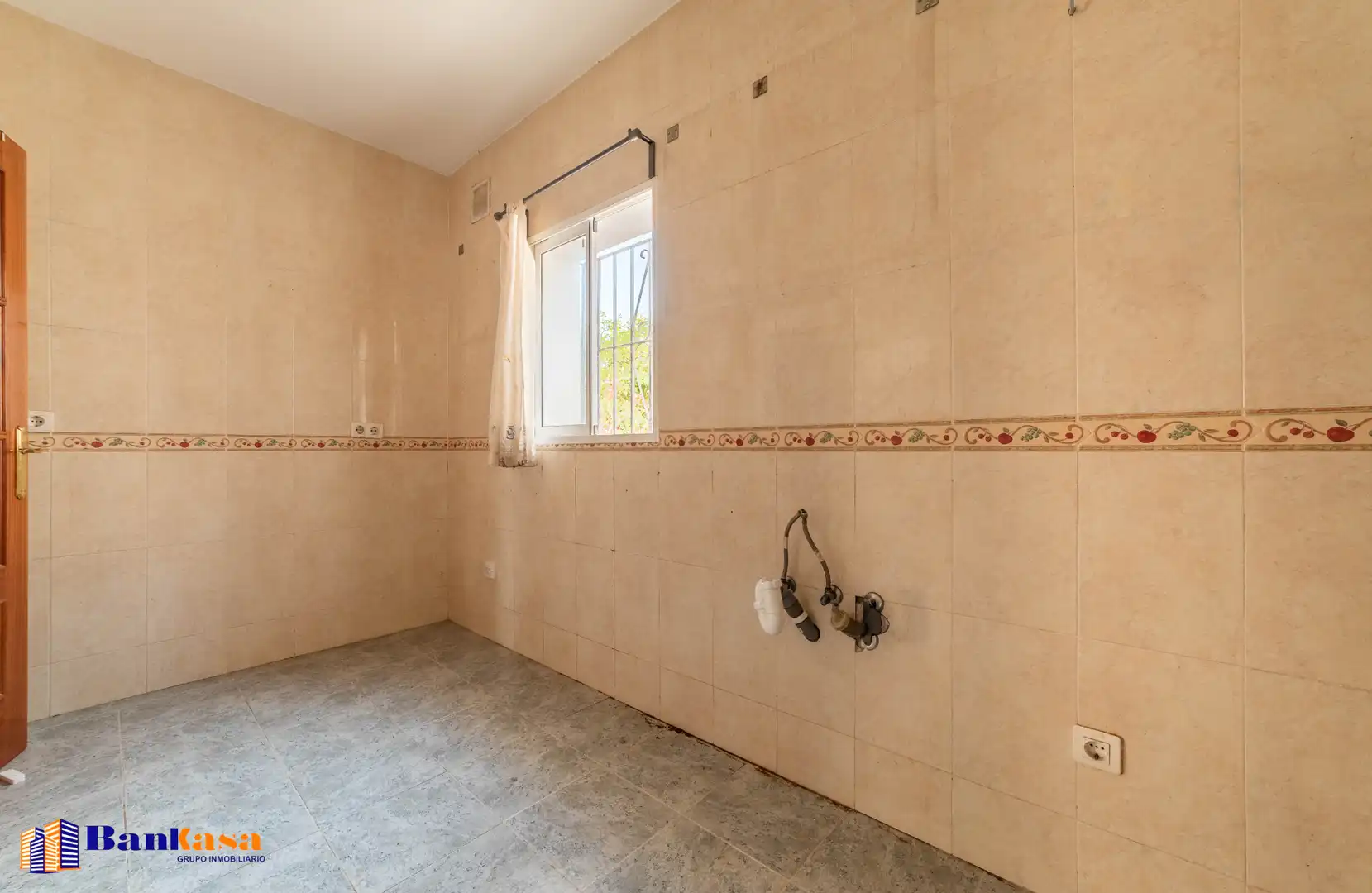 Bany de Casa o xalet en venda en Málaga amb Jardí privat