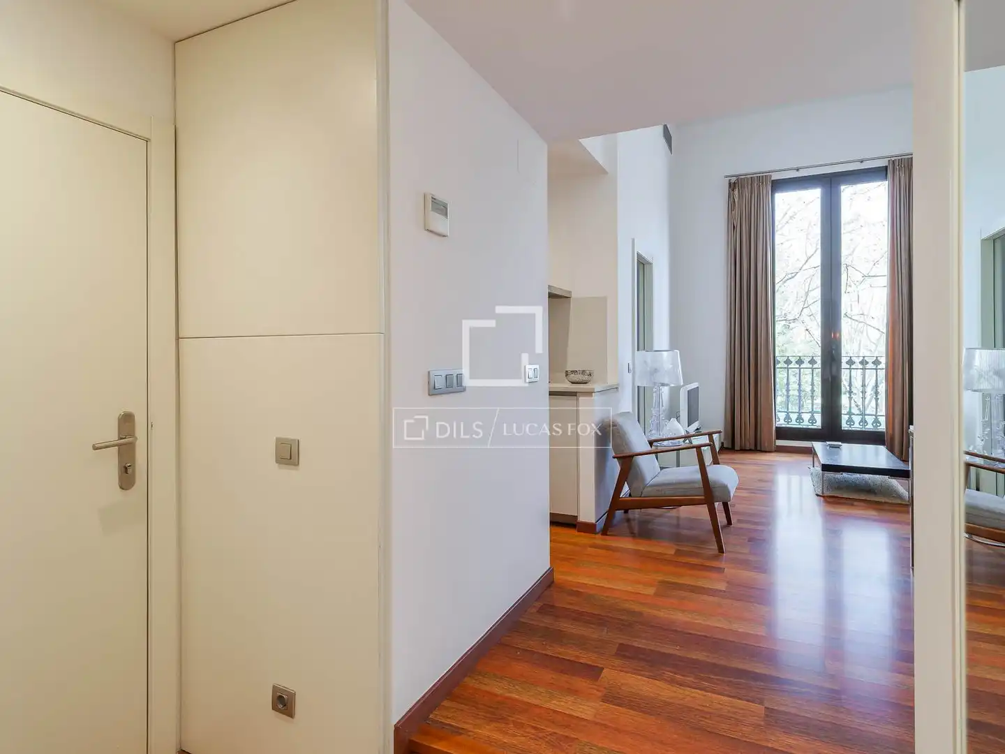 Wohnung zum Verkauf in Barcelona mit Klimaanlage, Heizung und Parkett