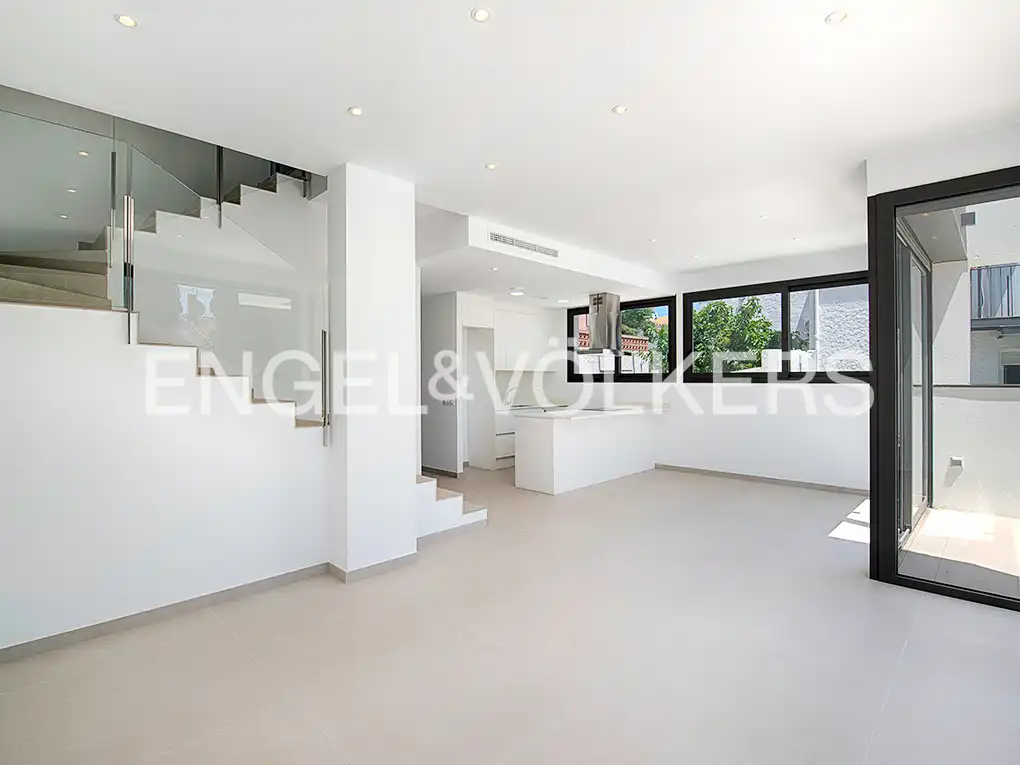 Casa pareada con terraza en venta en Carrer Requesens, imagen 12