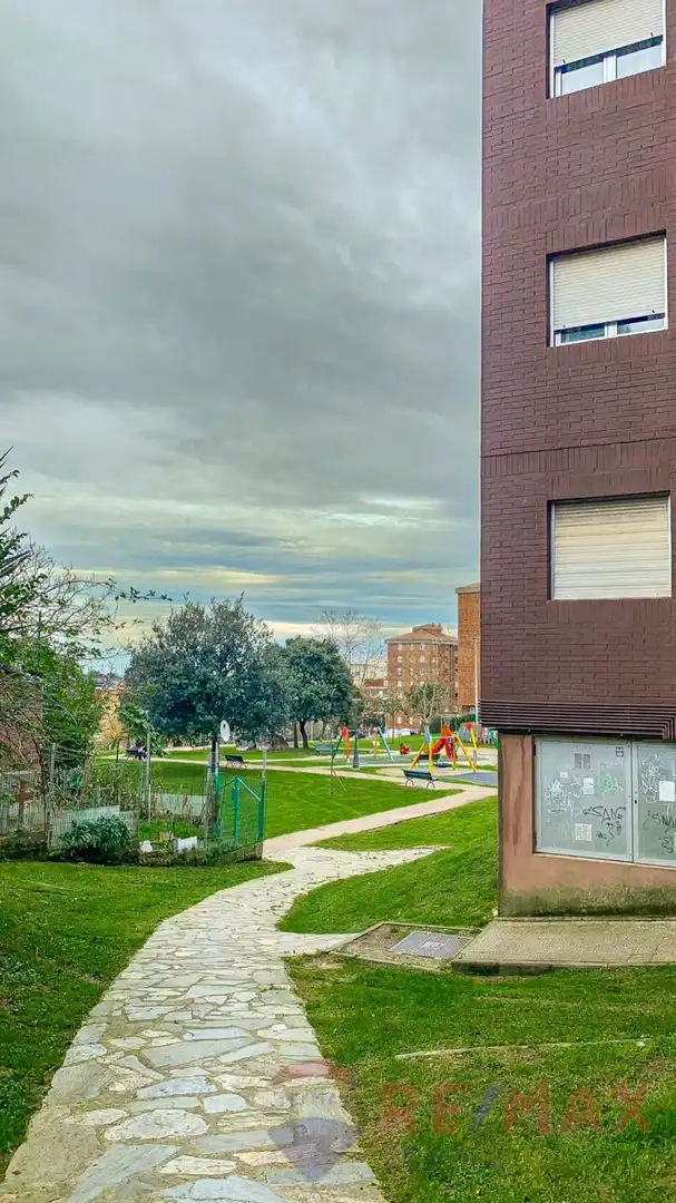 Vista exterior de Pis de lloguer en Santander amb Calefacció, Jardí privat i Terrassa
