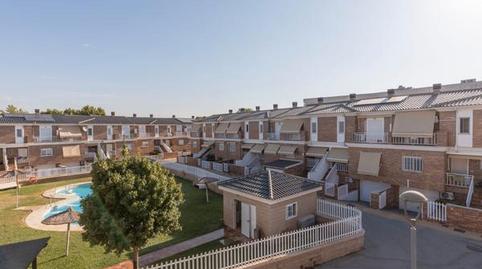 Foto 4 de Casa adosada en venta en Calle Antonio López Porras, Belicena, Vegas del Genil