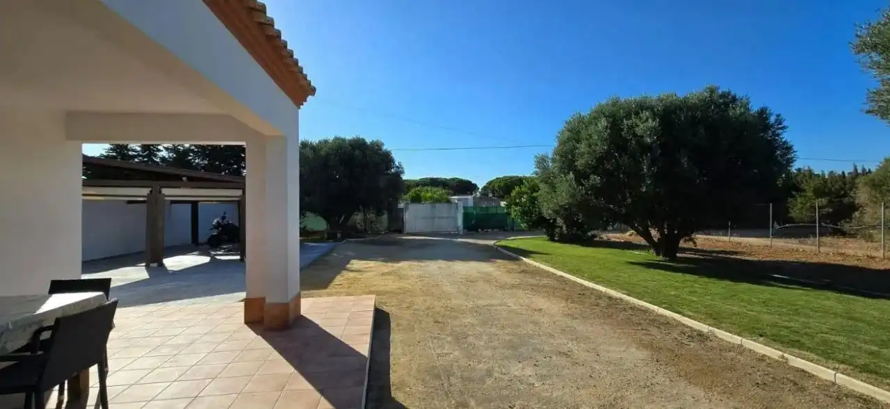 Exterior view of Country homes for sale in Chiclana de la Frontera  with Private garden, Parquet flooring and Terrace