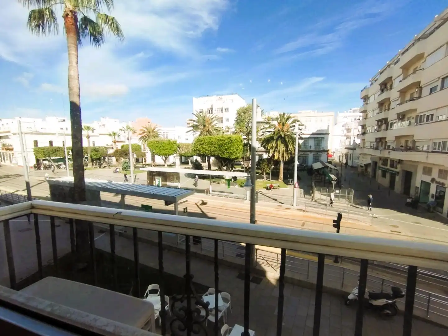 Außenansicht von Wohnung zum Verkauf in San Fernando mit Klimaanlage, Abstellraum und Balkon