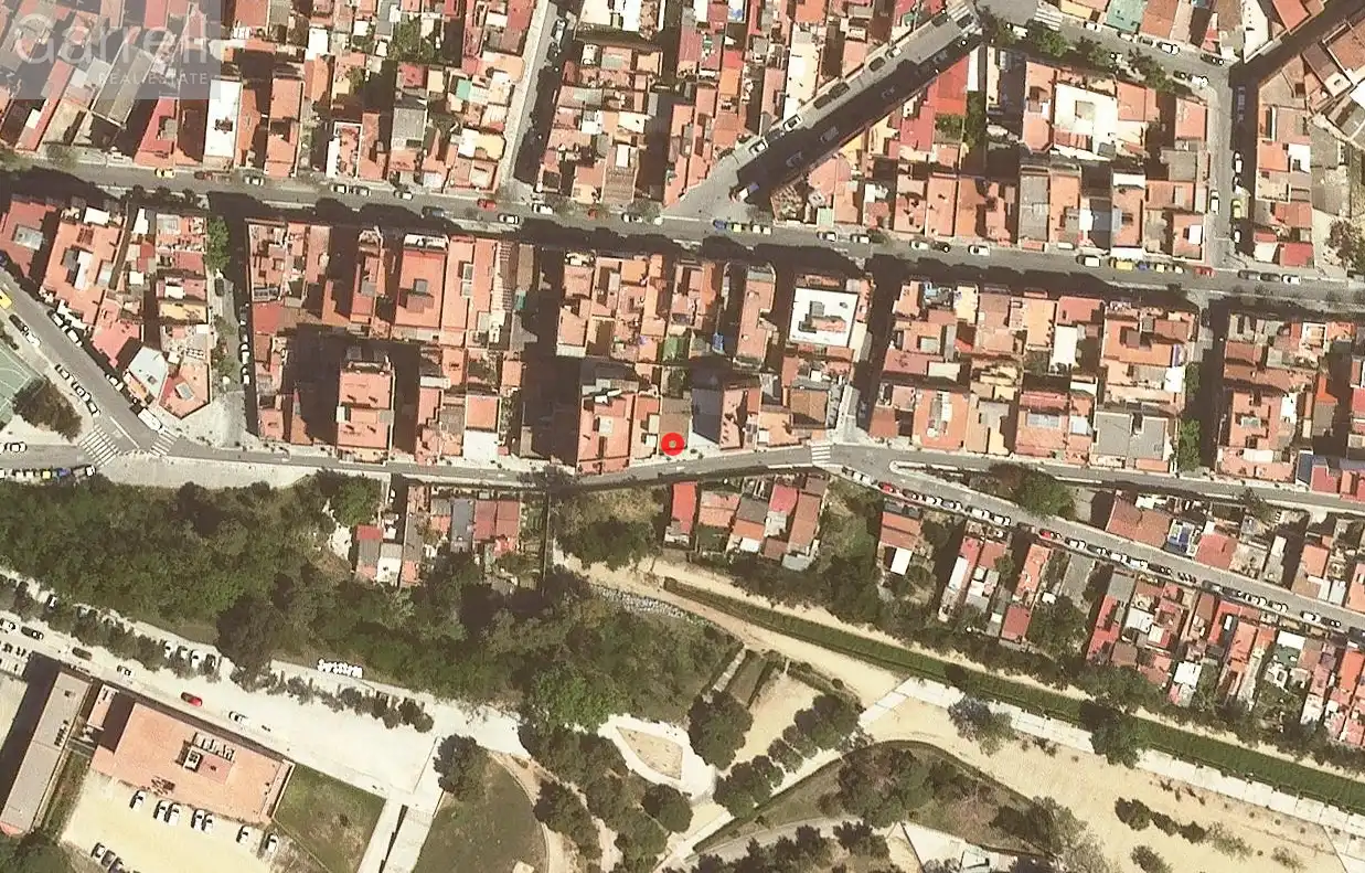 Terrenos y solares en venta en CL PERE MARTELL 
 BADALONA (BARCELONA)
