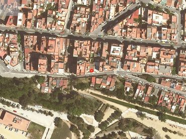 Terrenos y solares en venta en CL PERE MARTELL 
 BADALONA (BARCELONA)