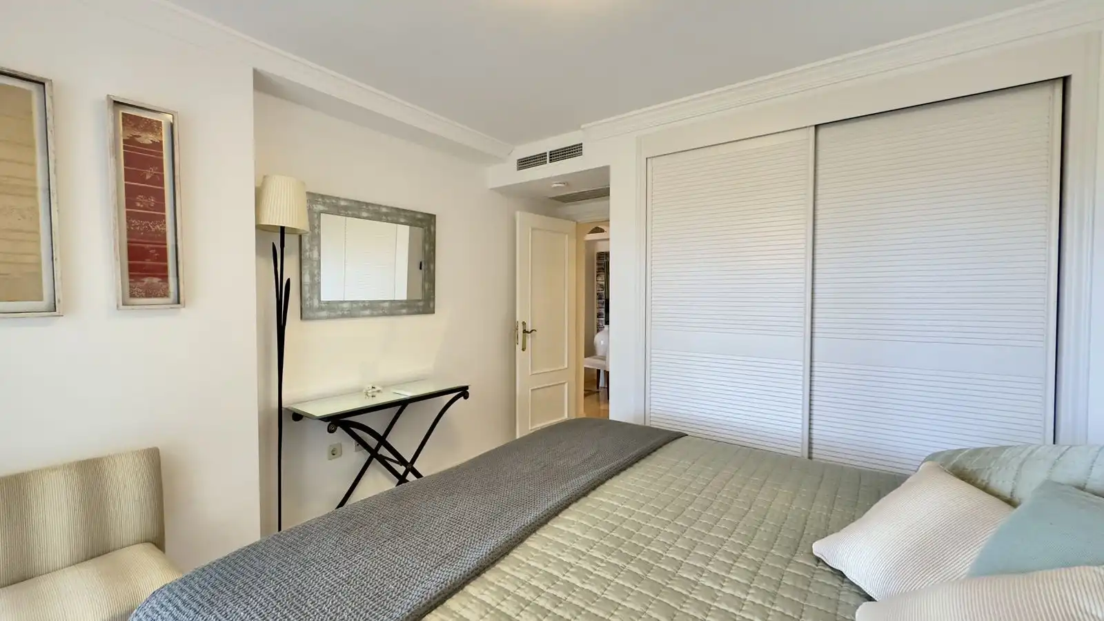 Bedroom of Apartments for sale in Marbella  with Air Conditioner, Storage room and Furnished