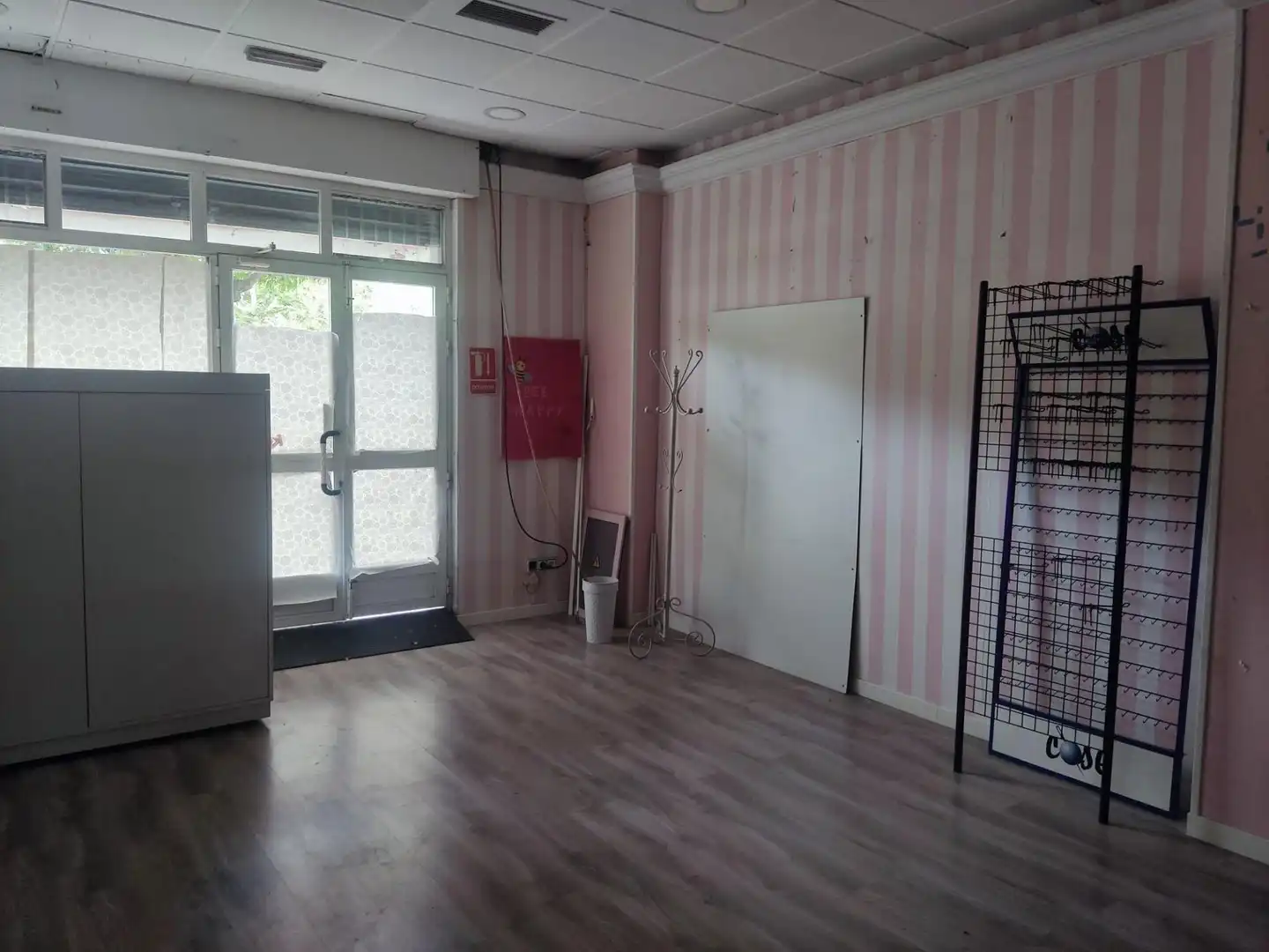Commercial properties for rent in Granada  with Air Conditioner