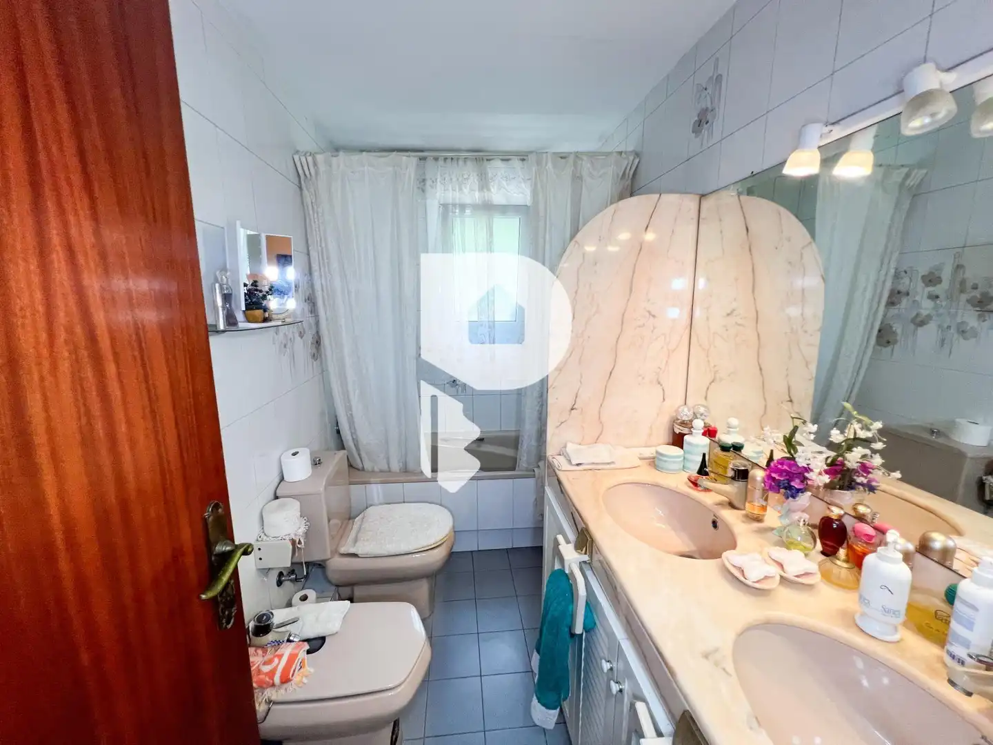 Bany de Casa o xalet en venda en Pallejà amb Aire condicionat, Calefacció i Jardí privat