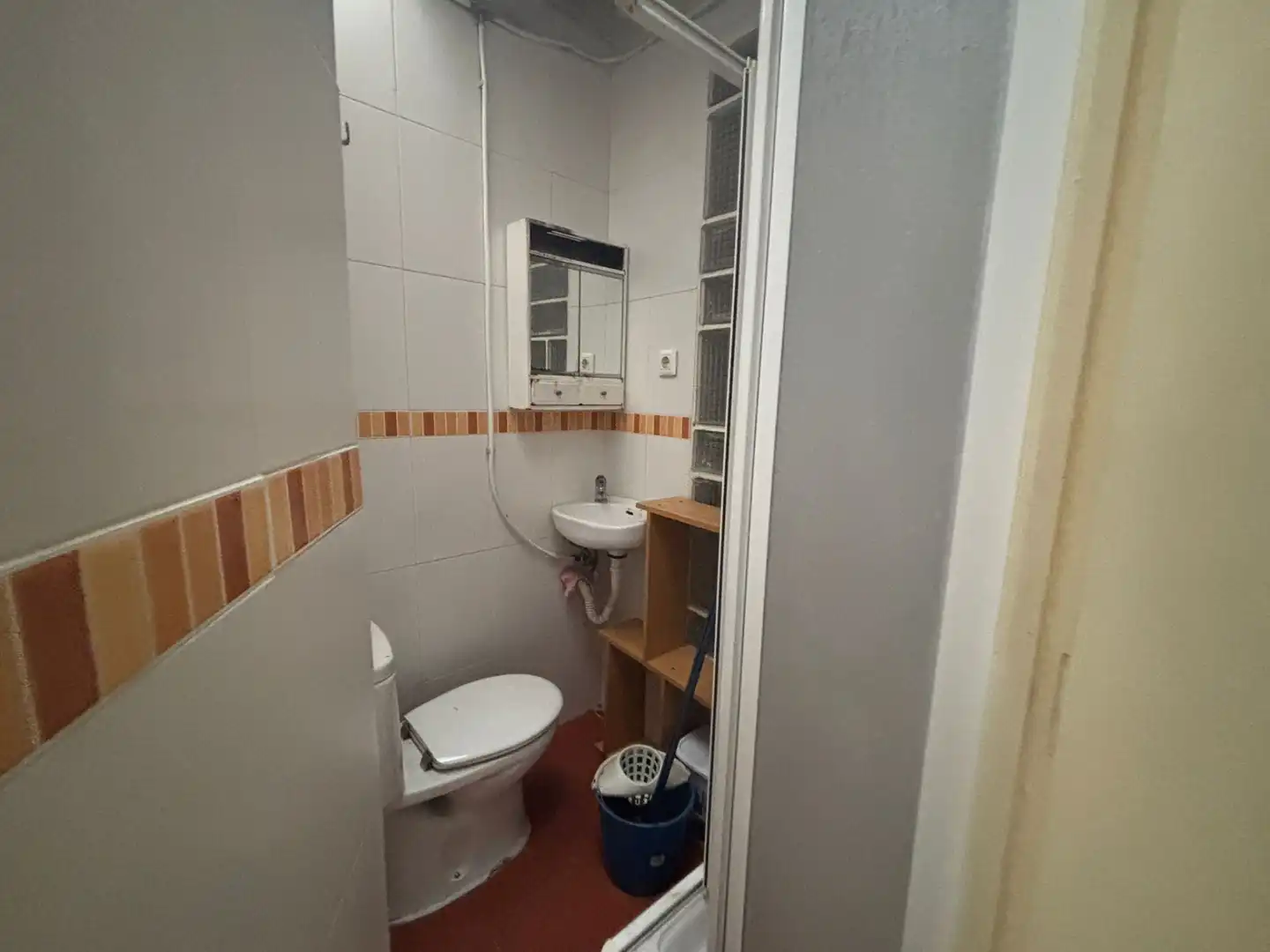 Bathroom of Buildings for sale in Sevilla