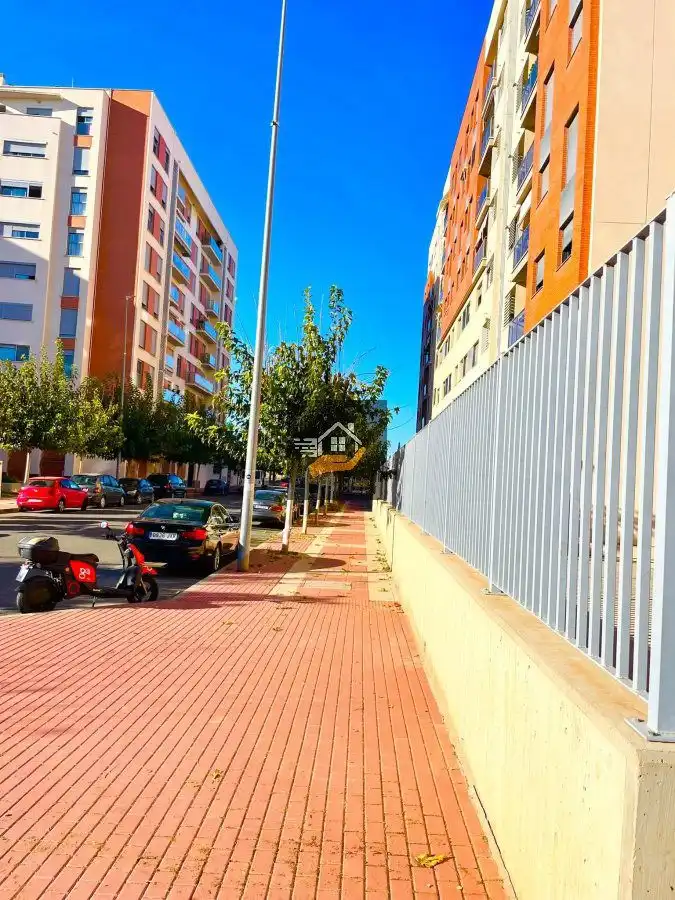 Außenansicht von Wohnung zur Miete in Murcia mit Heizung und Balkon