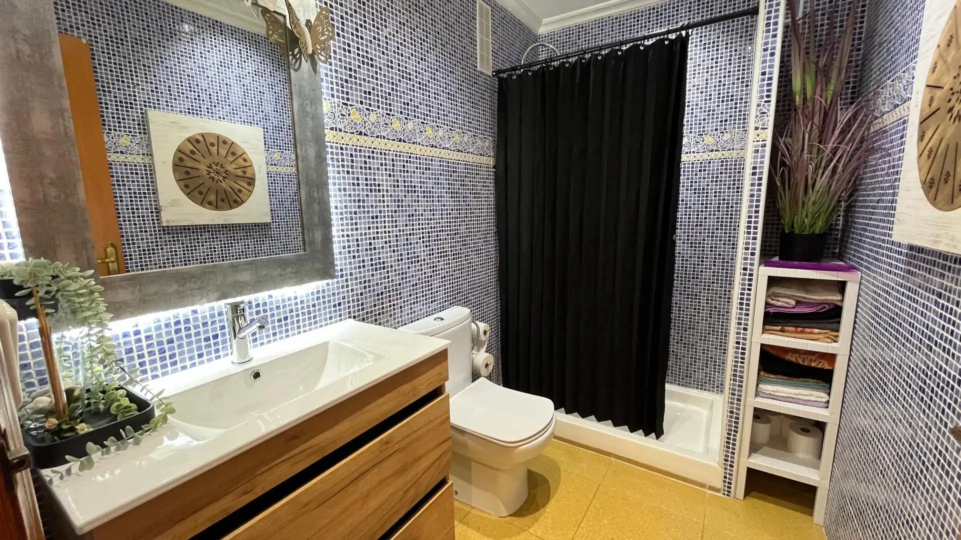 Bathroom of Flat for sale in Elche / Elx  with Air Conditioner, Furnished and Balcony