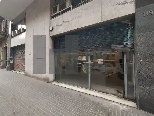 Gewerbefläche zum Verkauf in Carrer de Tamarit, imagen 3