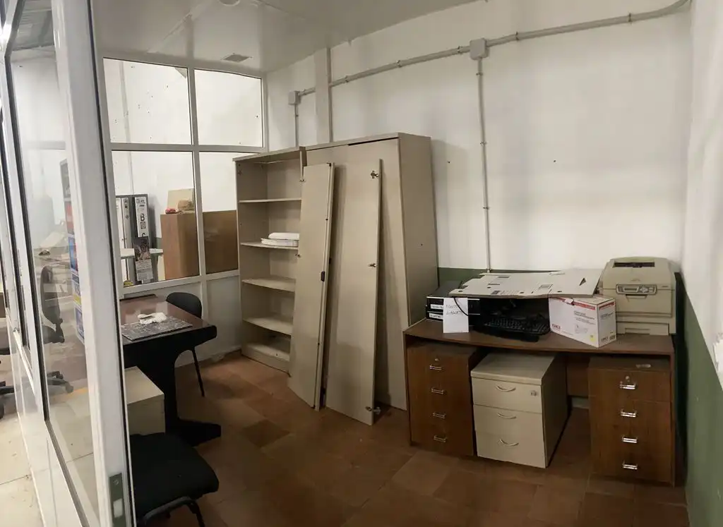 Fabrikhallen zur Miete in La Roda
