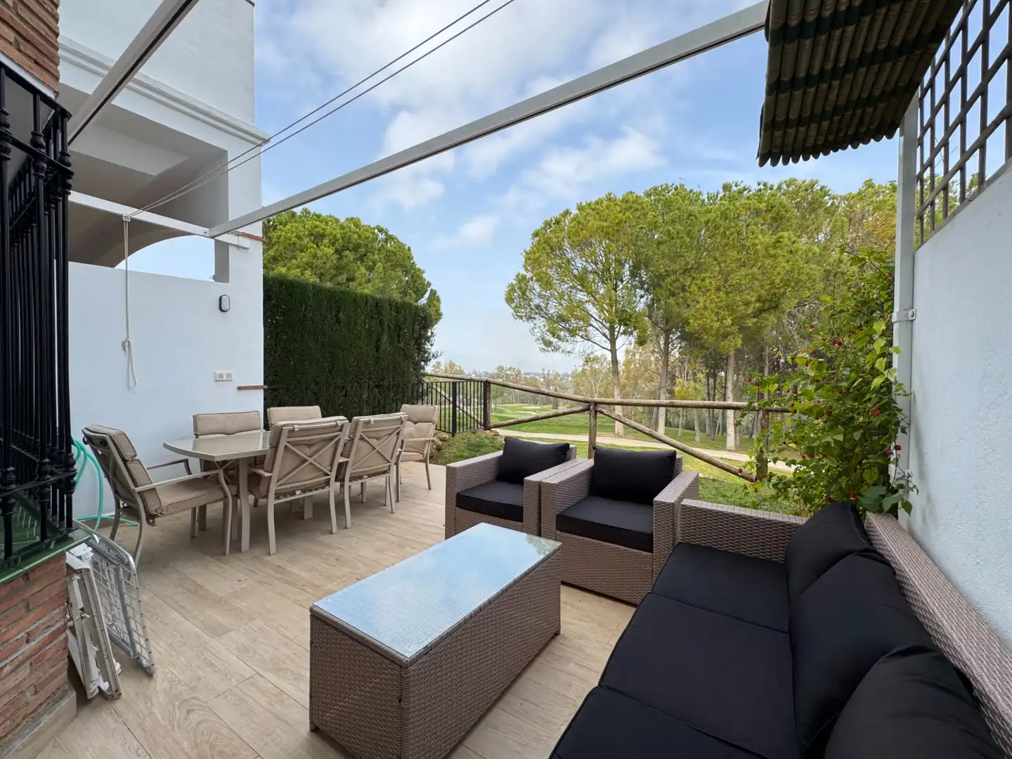 Terrassa de Casa adosada en venda en Alhaurín de la Torre amb Aire condicionat, Calefacció i Jardí privat