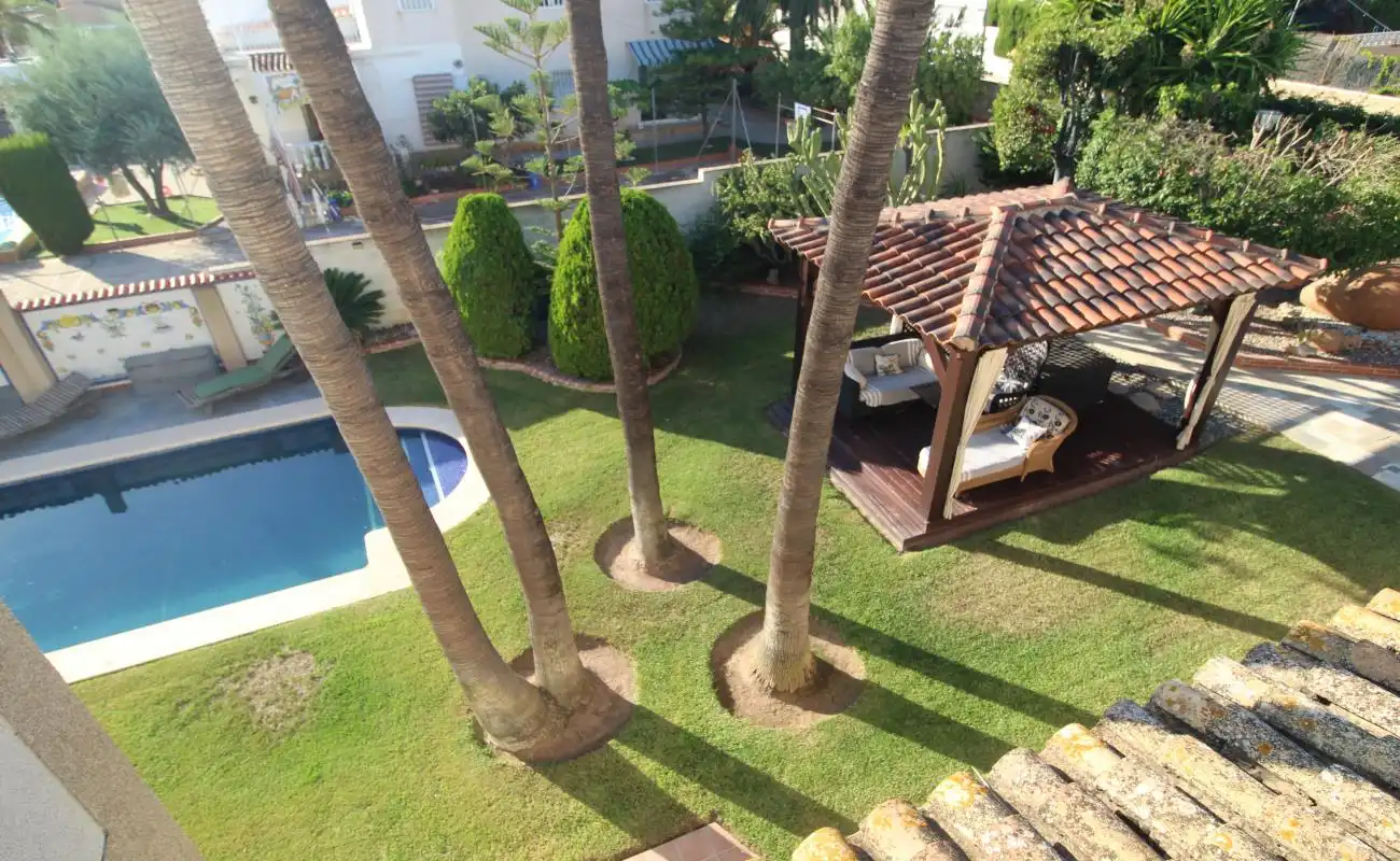 Terrassa de Casa o xalet en venda en L'Eliana amb Aire condicionat, Calefacció i Jardí privat