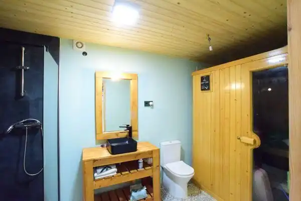Badezimmer von Haus oder Chalet zum Verkauf in Soto del Real mit Klimaanlage, Heizung und Privatgarten