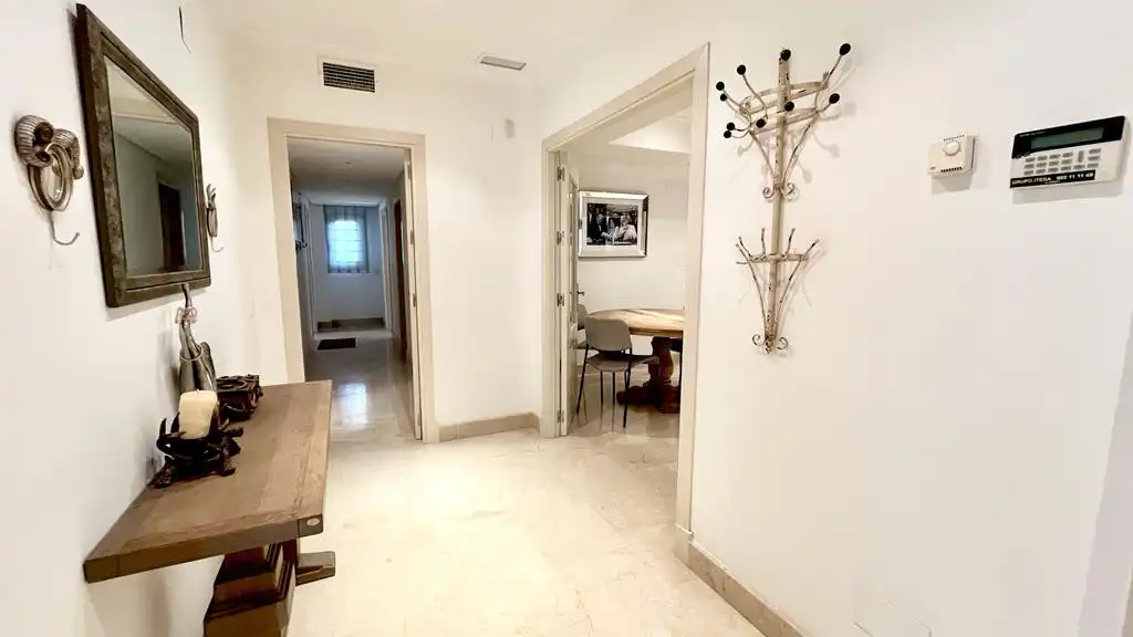 Ground floor for rent in Marbella  with Air Conditioner, Private garden and Terrace