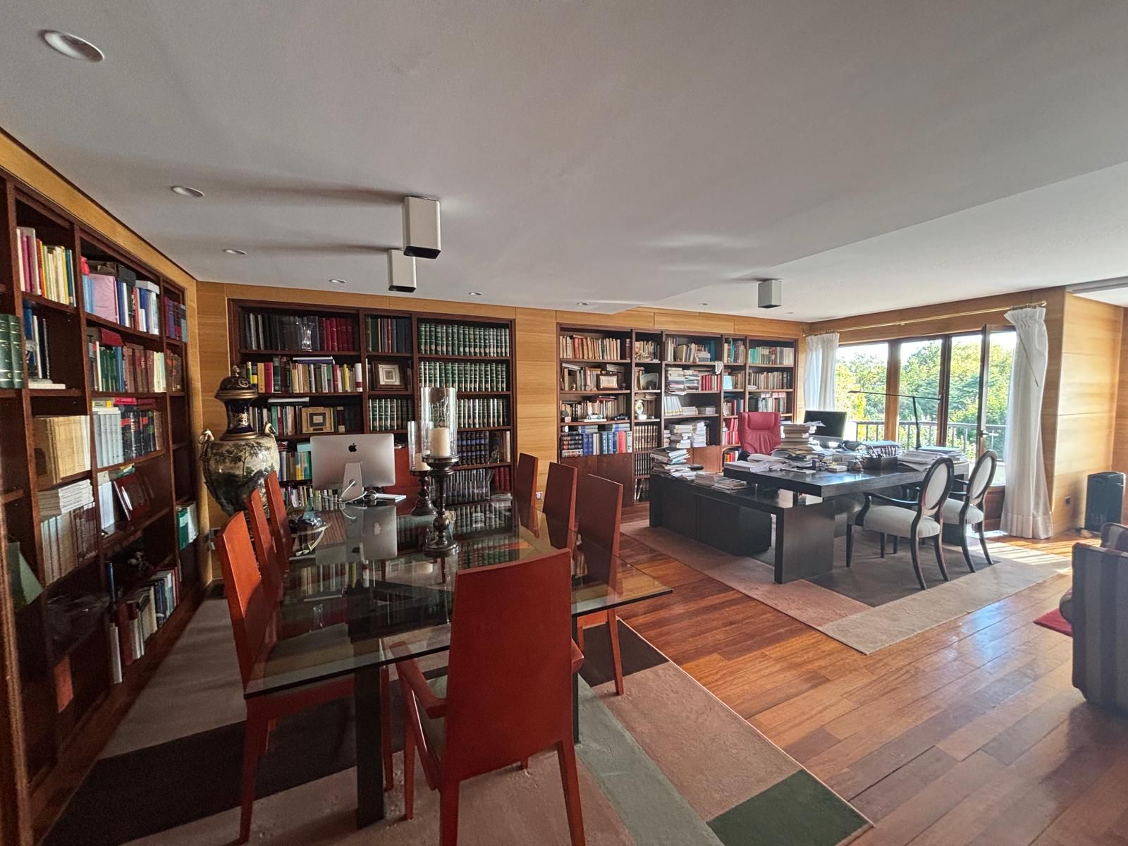 Dining room of Flat for sale in Oviedo   with Heating, Parquet flooring and Furnished