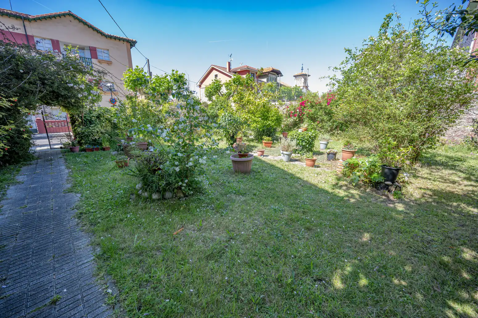 Jardín de Terreno en venta en Castrillón