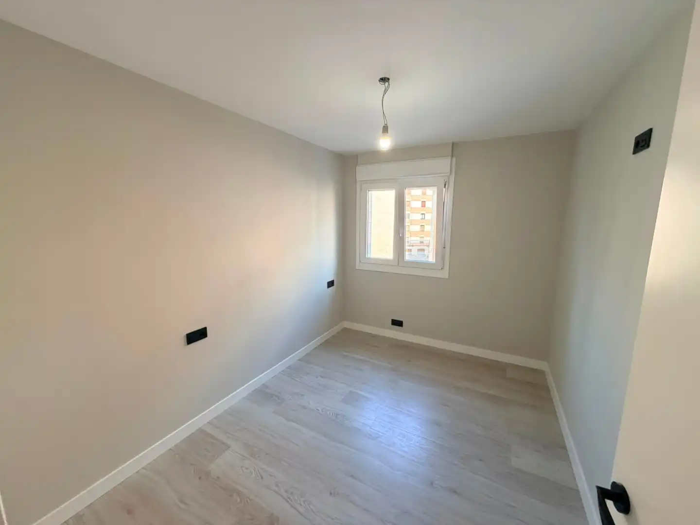 Habitación de Piso en venta en Barakaldo  con Horno y Lavadora
