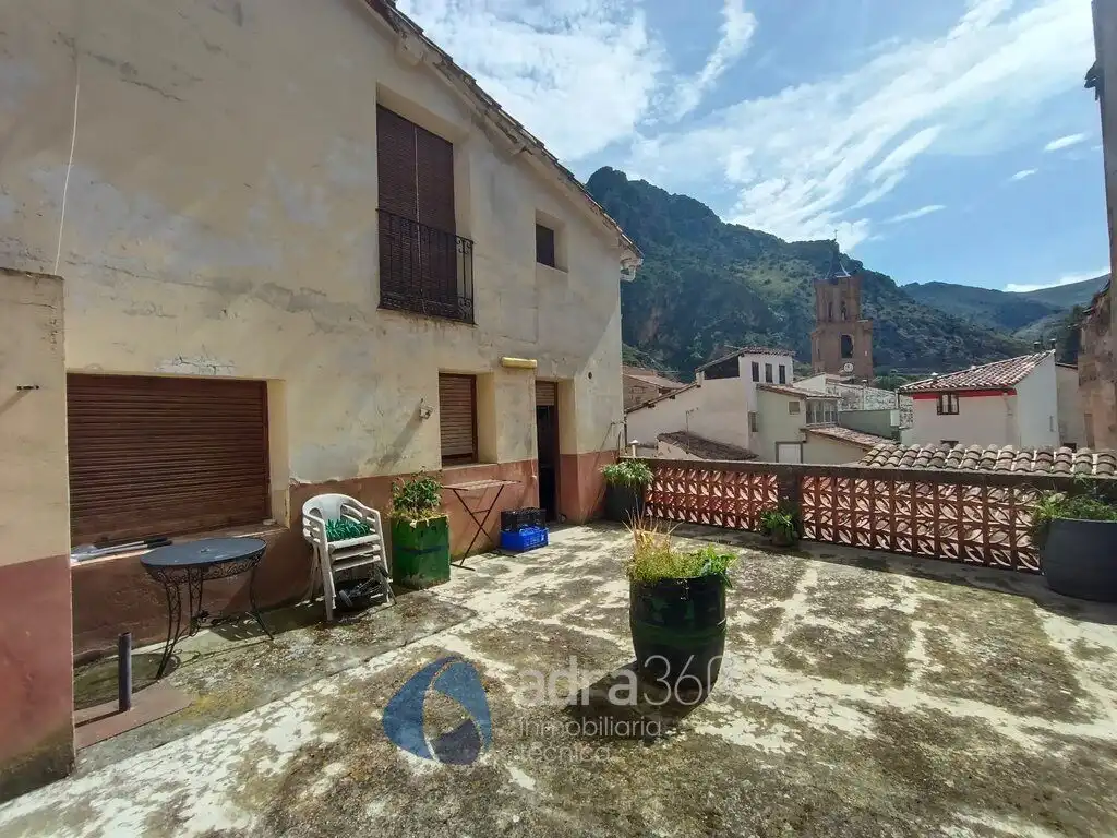 Vista exterior de Casa o xalet en venda en Arnedillo amb Calefacció, Jardí privat i Terrassa