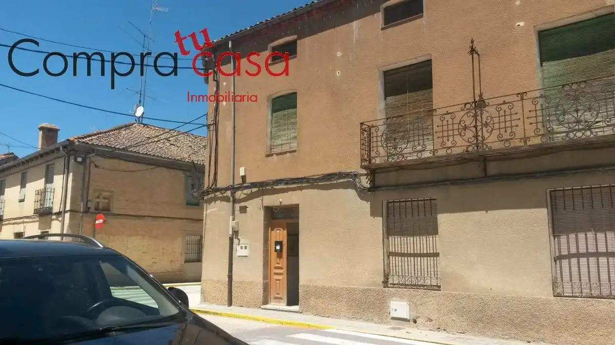 Vista exterior de Finca rústica en venda en Bernuy de Porreros amb Traster