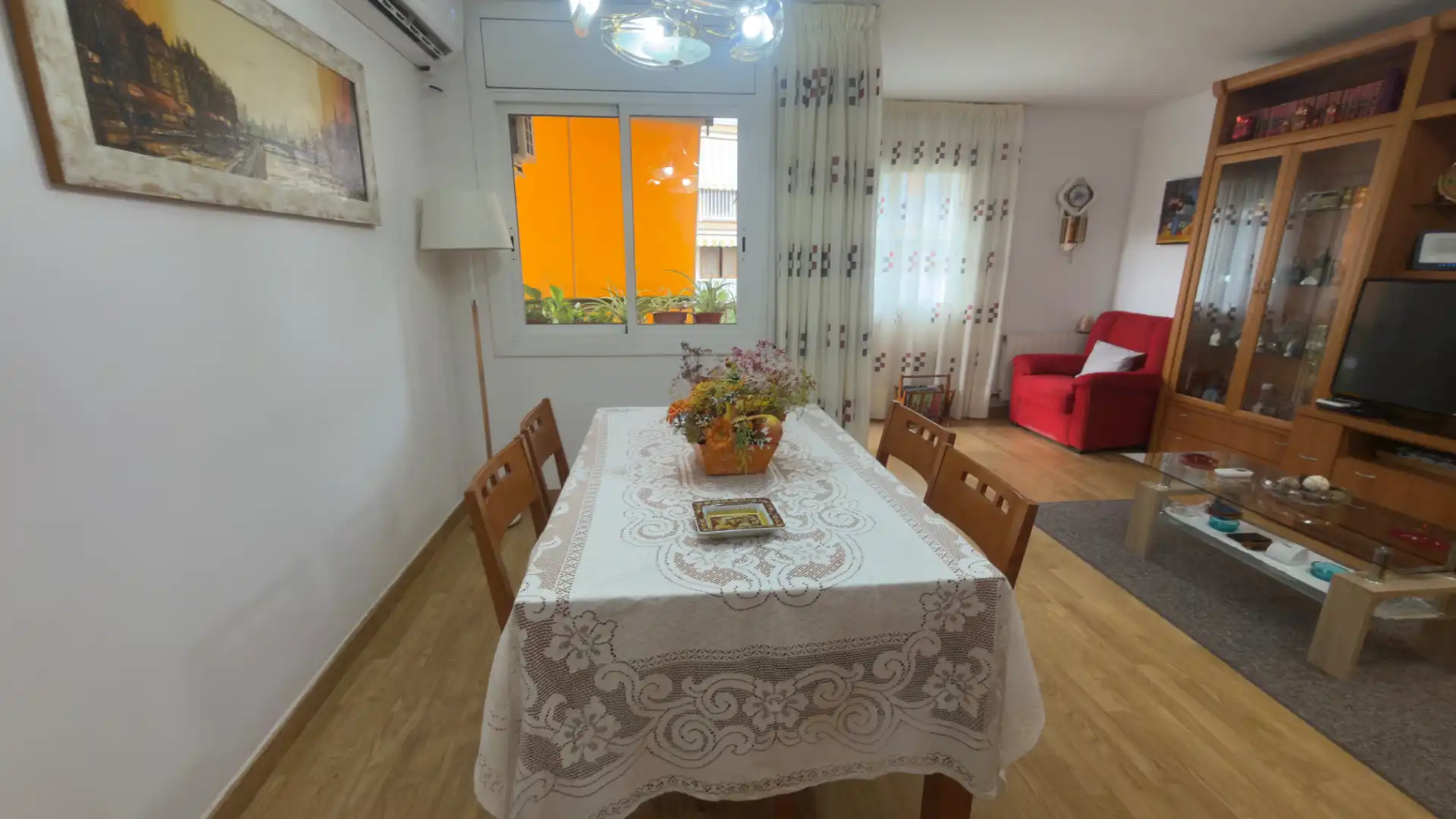 Comedor de Piso en venta en Vilanova i la Geltrú con Aire acondicionado, Calefacción y Parquet