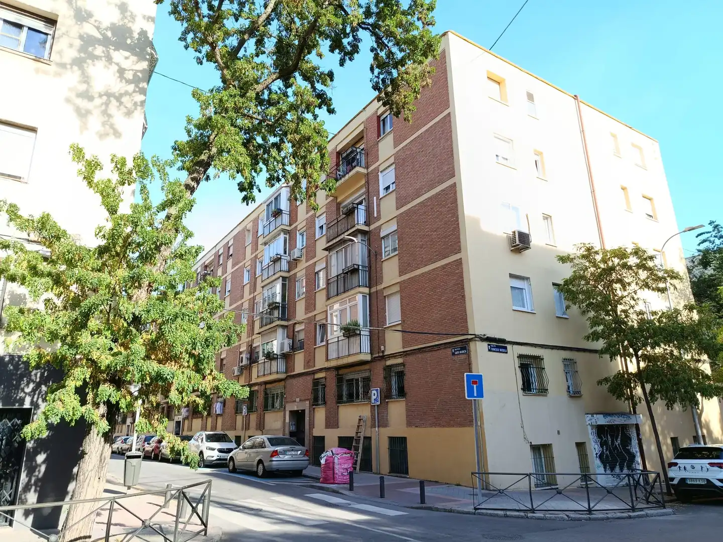 Exterior view of Ground floor for sale in Madrid