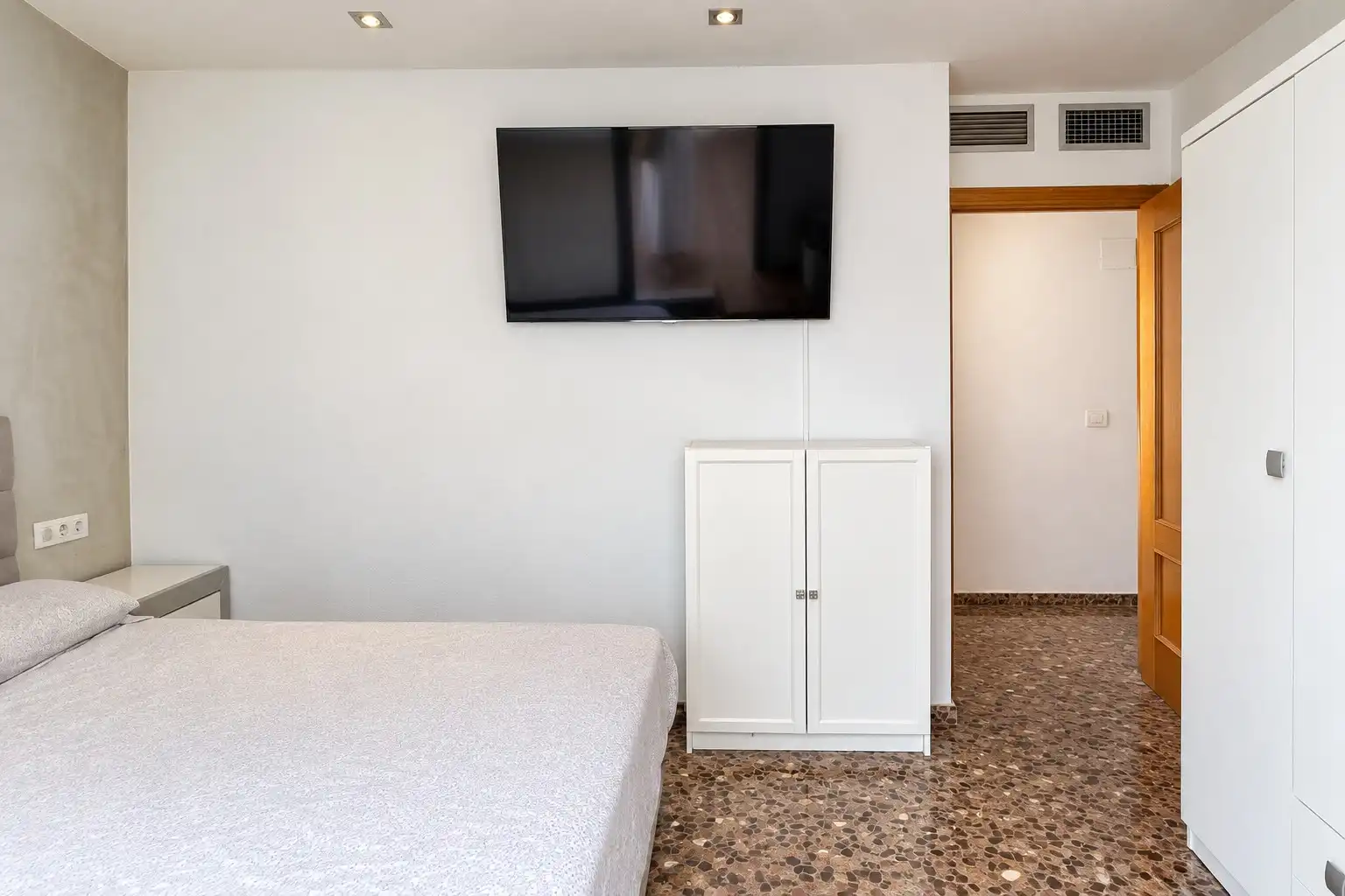 Bedroom of Attic for sale in Alberic, Valencia