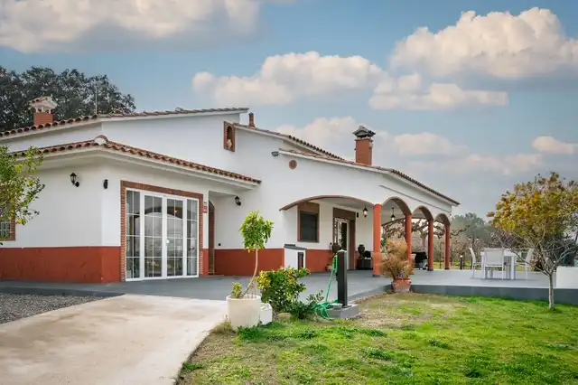 Vista exterior de Finca rústica en venta en La Riera de Gaià con Aire acondicionado, Calefacción y Jardín privado