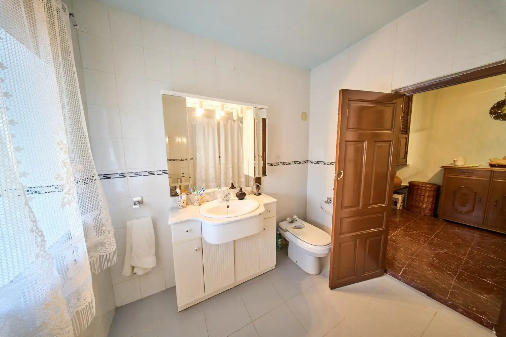 Bathroom of Houses for sale in Busquístar  with Terrace, Storage room and Balcony