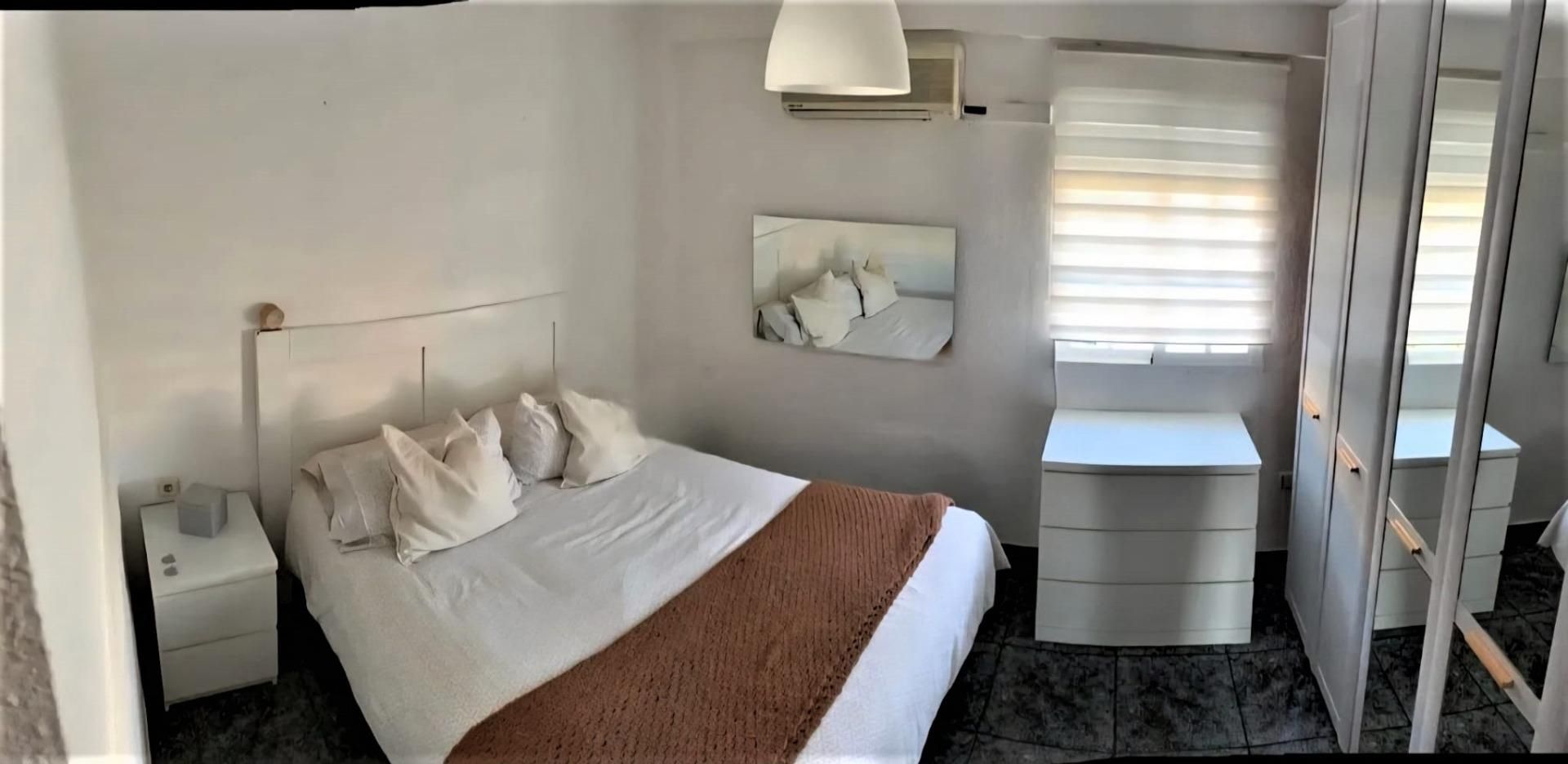 Bedroom of Flat for sale in Torremolinos