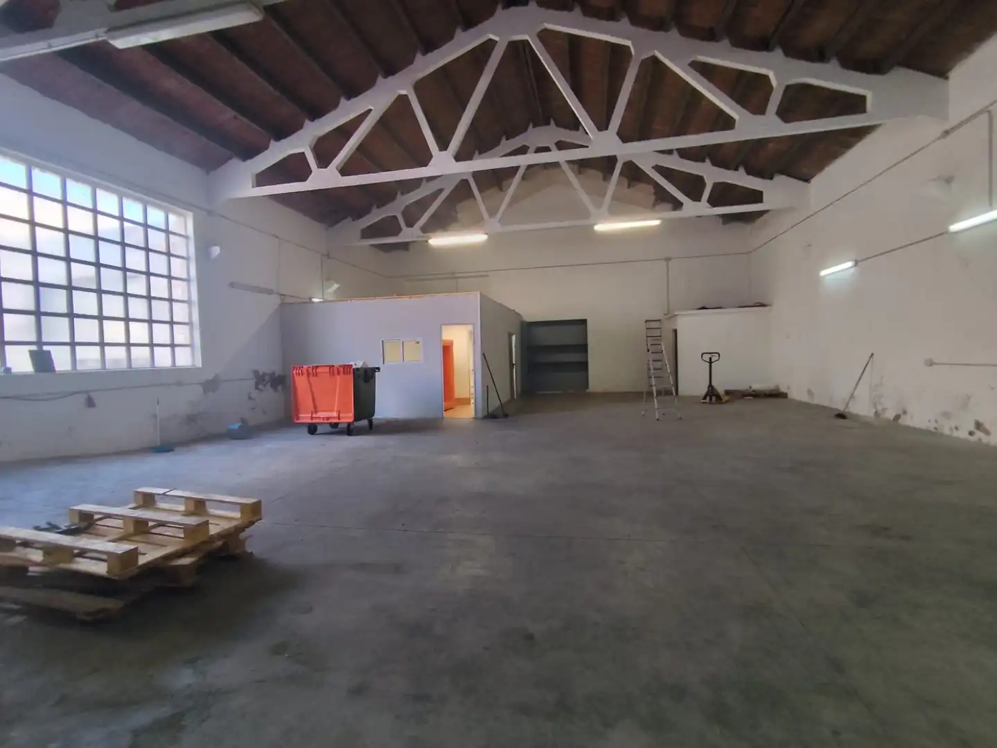 Industrial building to rent in Sud, imagen 5