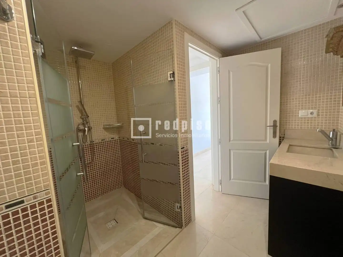 Bathroom of Flat for sale in Benalmádena  with Air Conditioner, Heating and Private garden