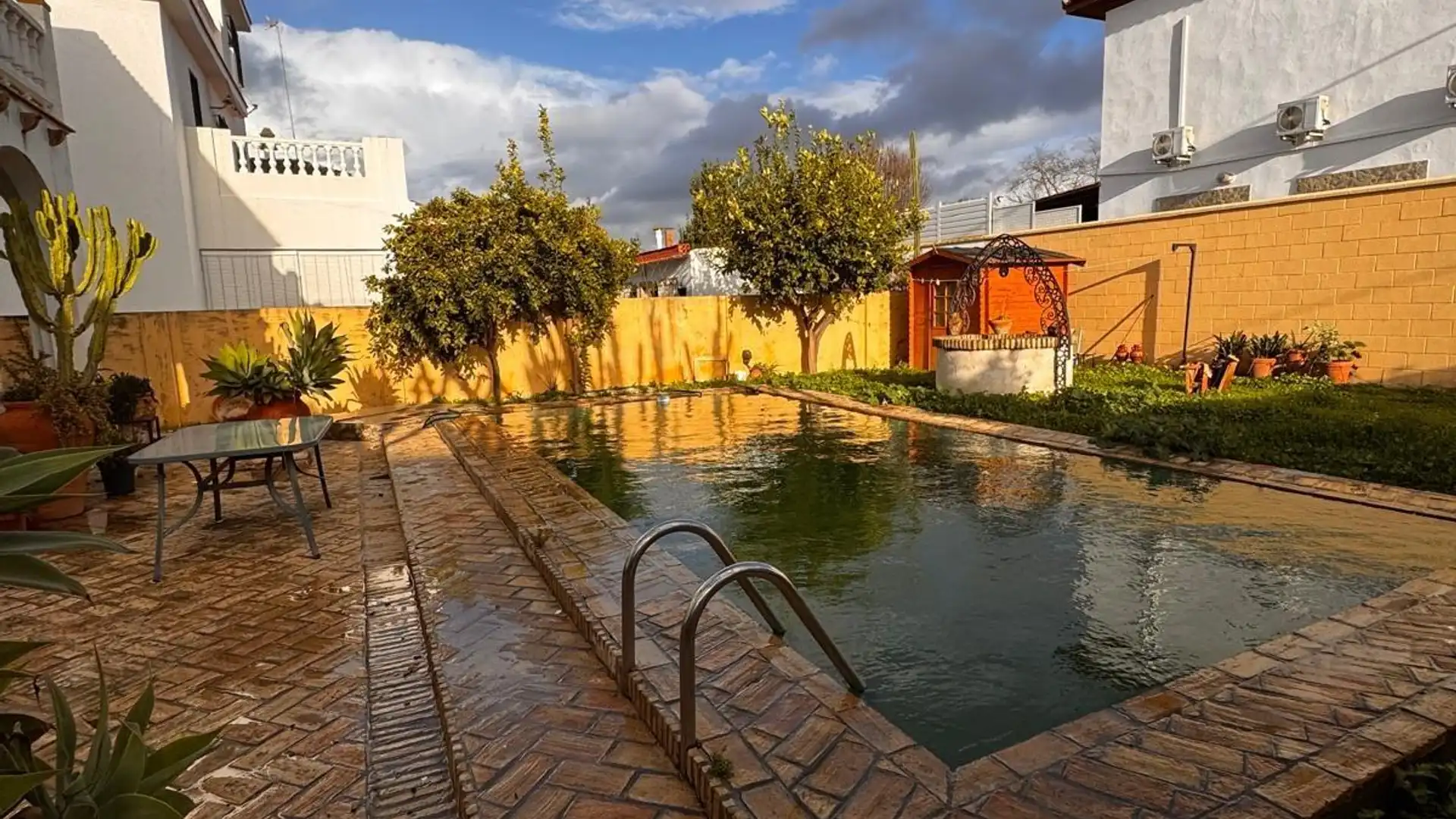 Piscina de Casa o chalet en venta en Utrera con Aire acondicionado, Terraza y Piscina