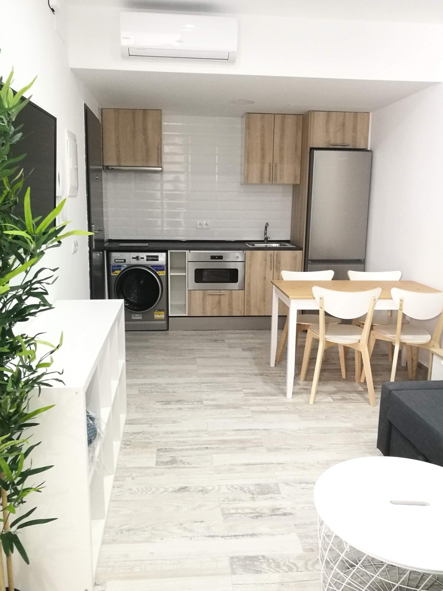 Kitchen of Flat to rent in  Madrid Capital  with Air Conditioner, Heating and Furnished