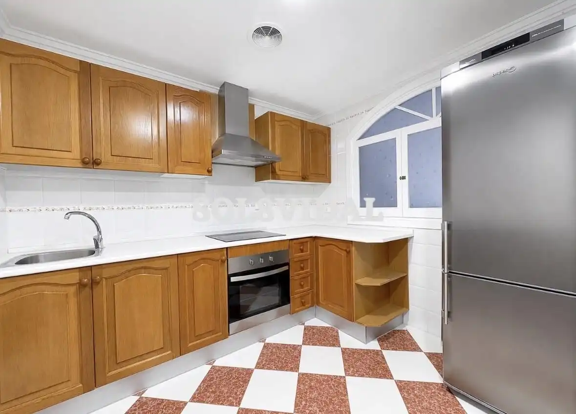 Cocina de Piso de alquiler en Orihuela con Calefacción, Amueblado y Balcón
