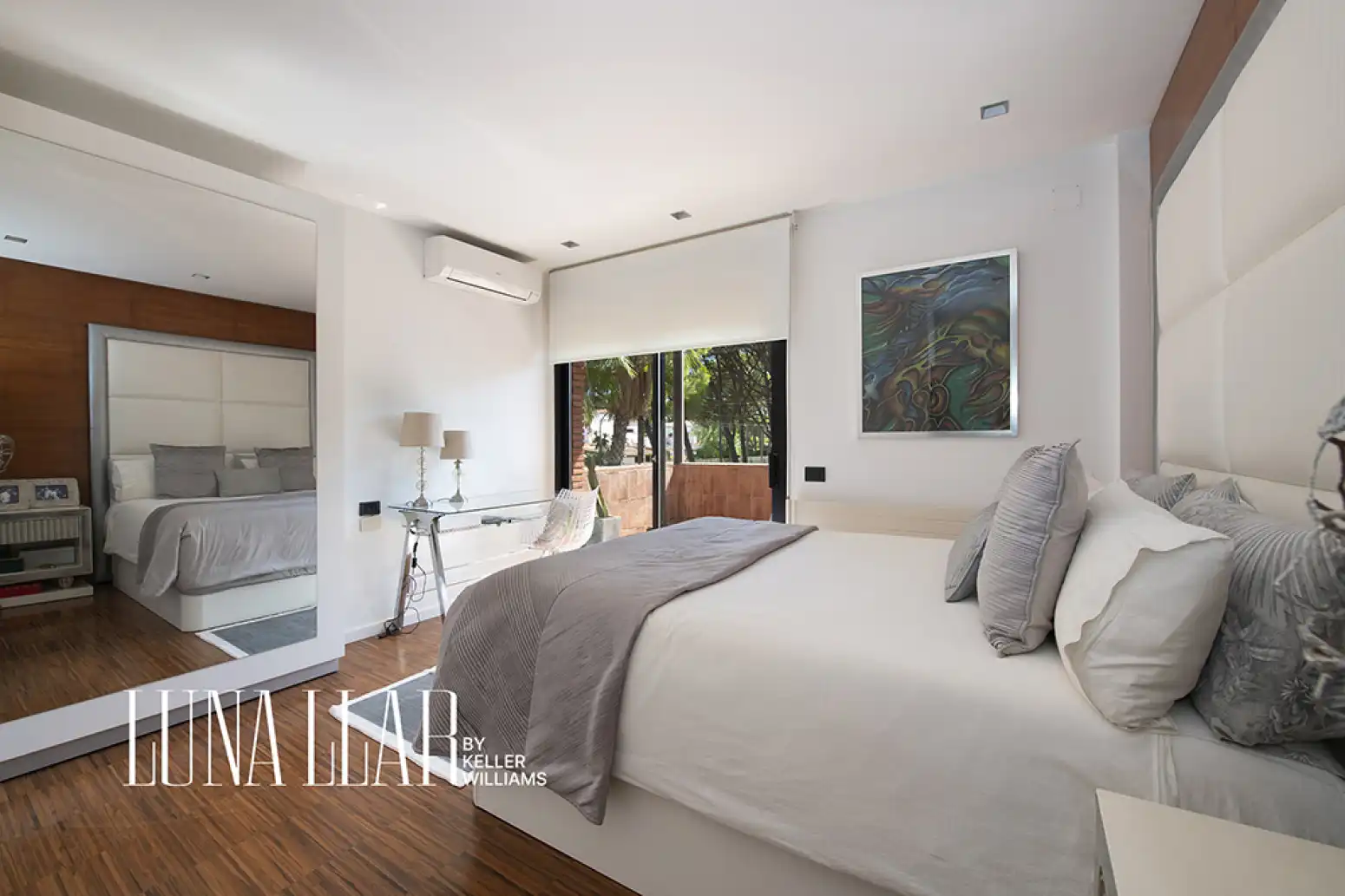Bedroom of Houses for sale in Castelldefels  with Swimming Pool