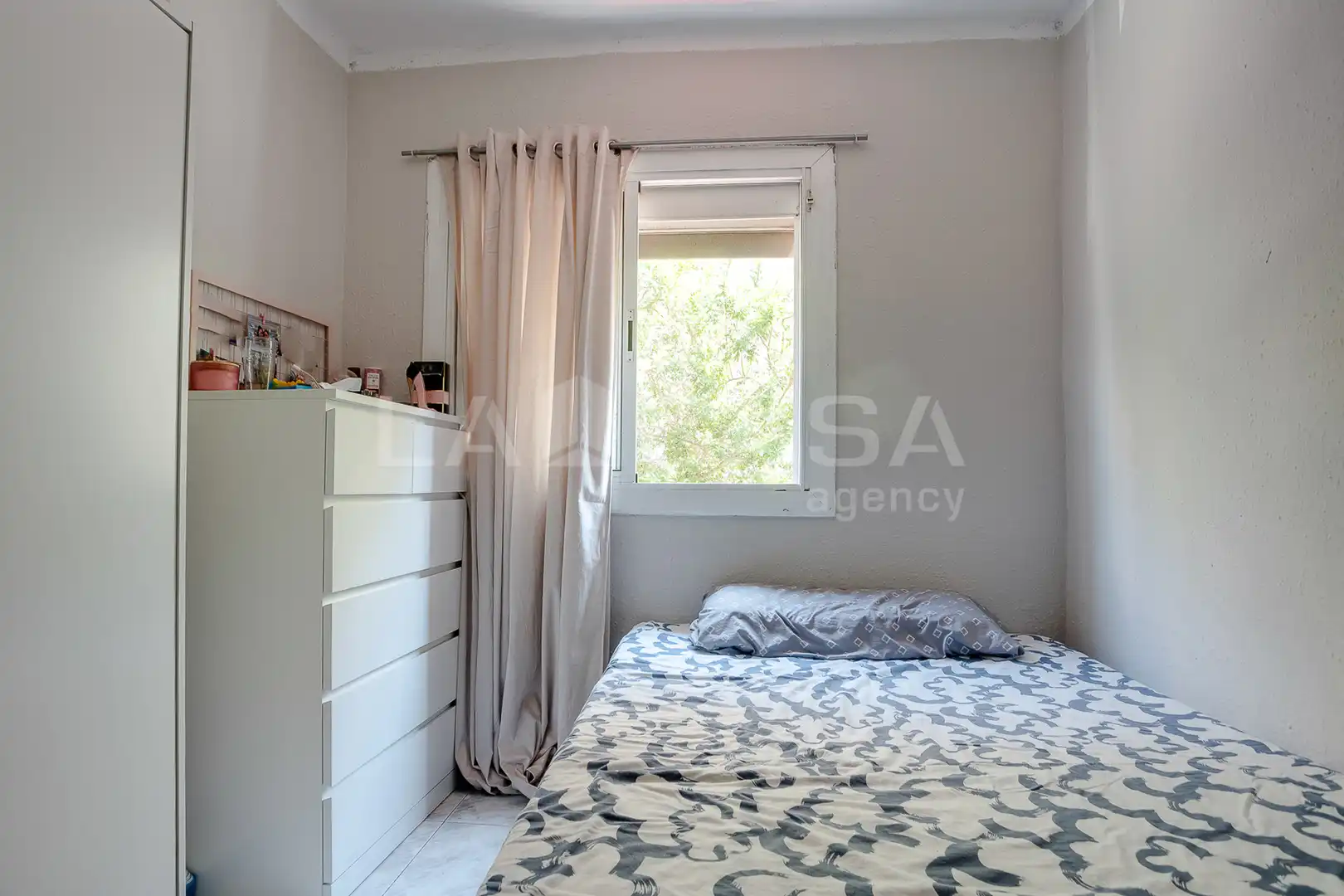 Bedroom of Flat for sale in L'Hospitalet de Llobregat  with Balcony
