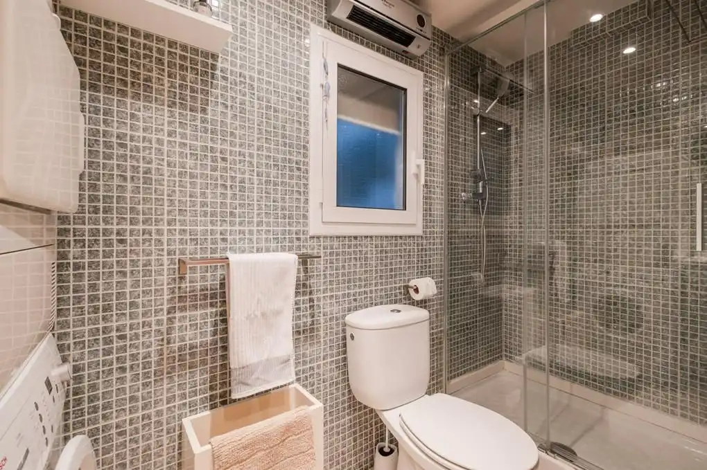 Bathroom of Flat for rent in Calonge i Sant Antoni  with Air Conditioner, Heating and Terrace
