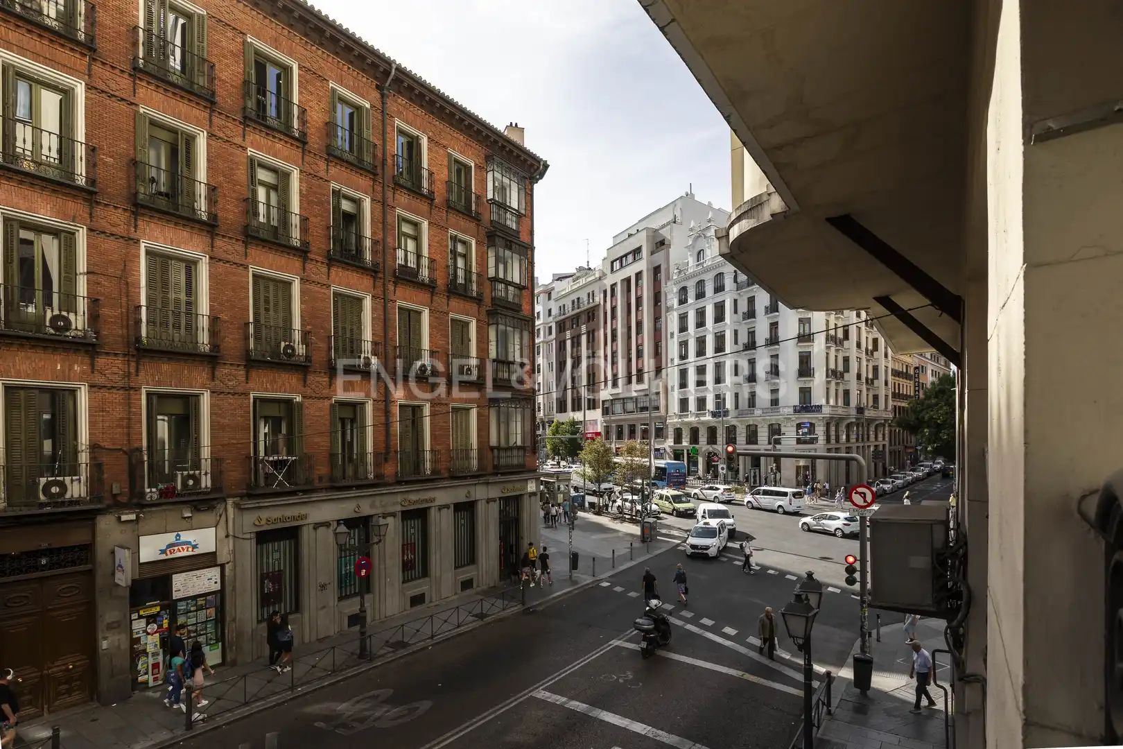 Außenansicht von Wohnung zum Verkauf in Madrid mit Klimaanlage, Heizung und Möbliert