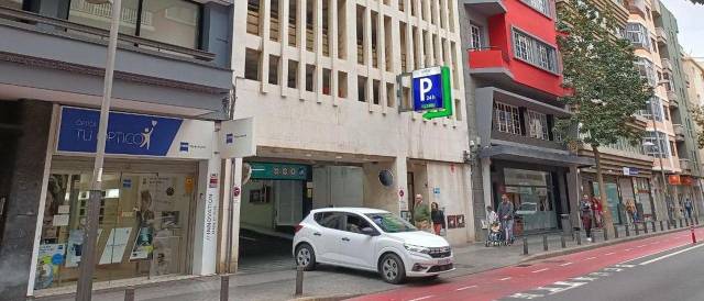 Garaje en Venta en Calle León y Castillo en Arenales - Lugo - Avda. Marítima