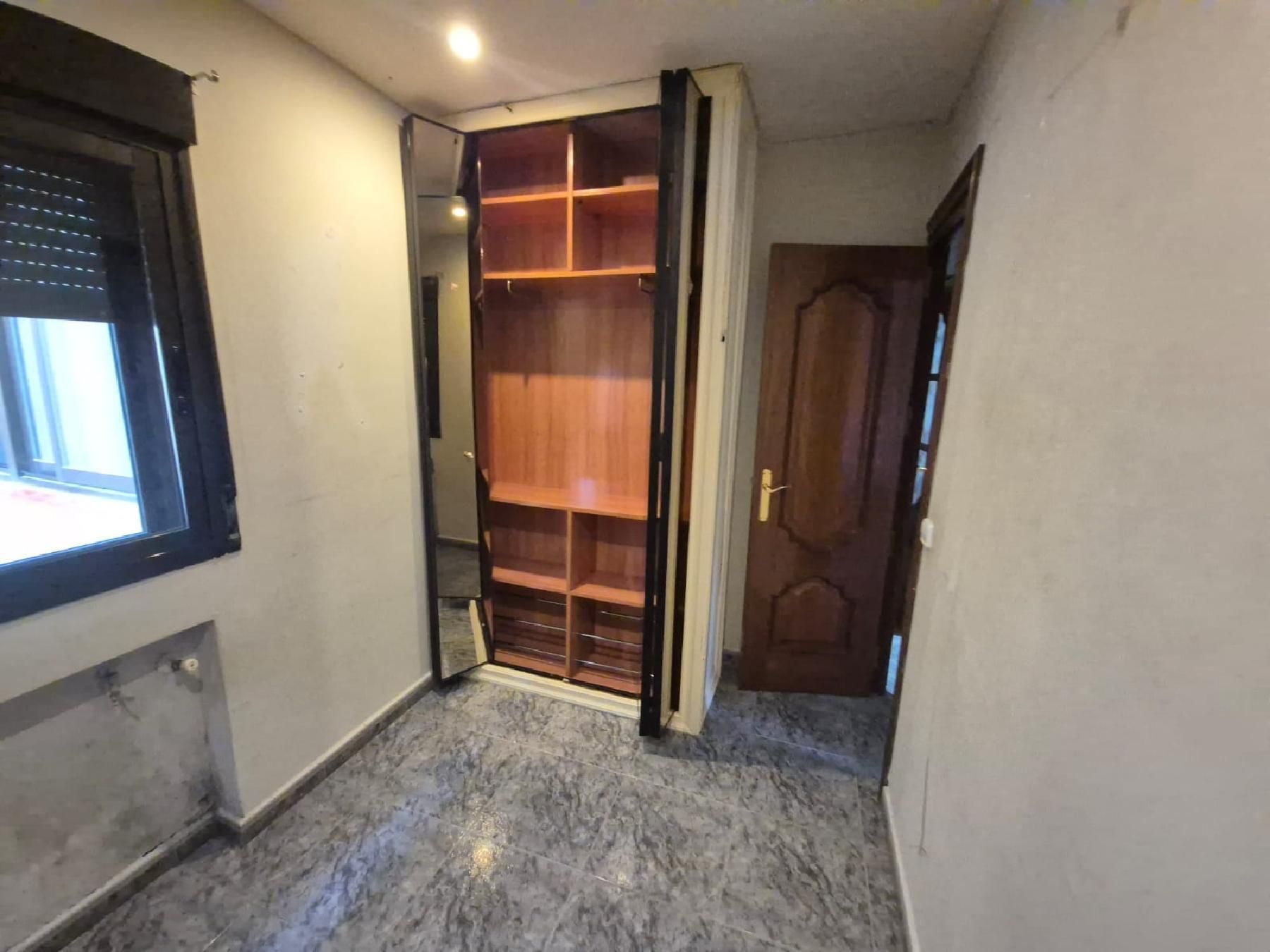 Piso en venta en Palomeras Bajas
