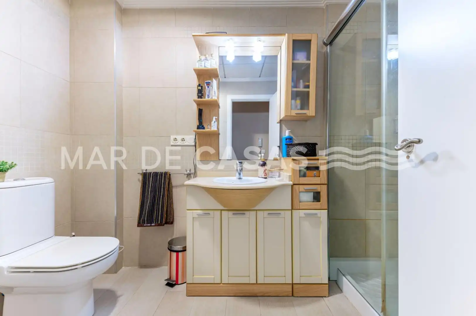 Baño de Casa adosada en venta en Elche / Elx con Aire acondicionado, Terraza y Trastero