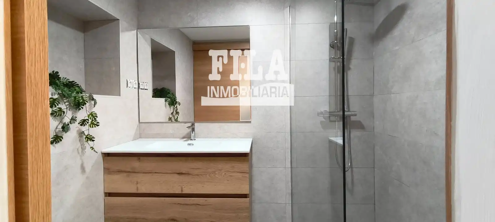 Baño de Casa o chalet en venta en El Vendrell con Calefacción, Terraza y Alarma