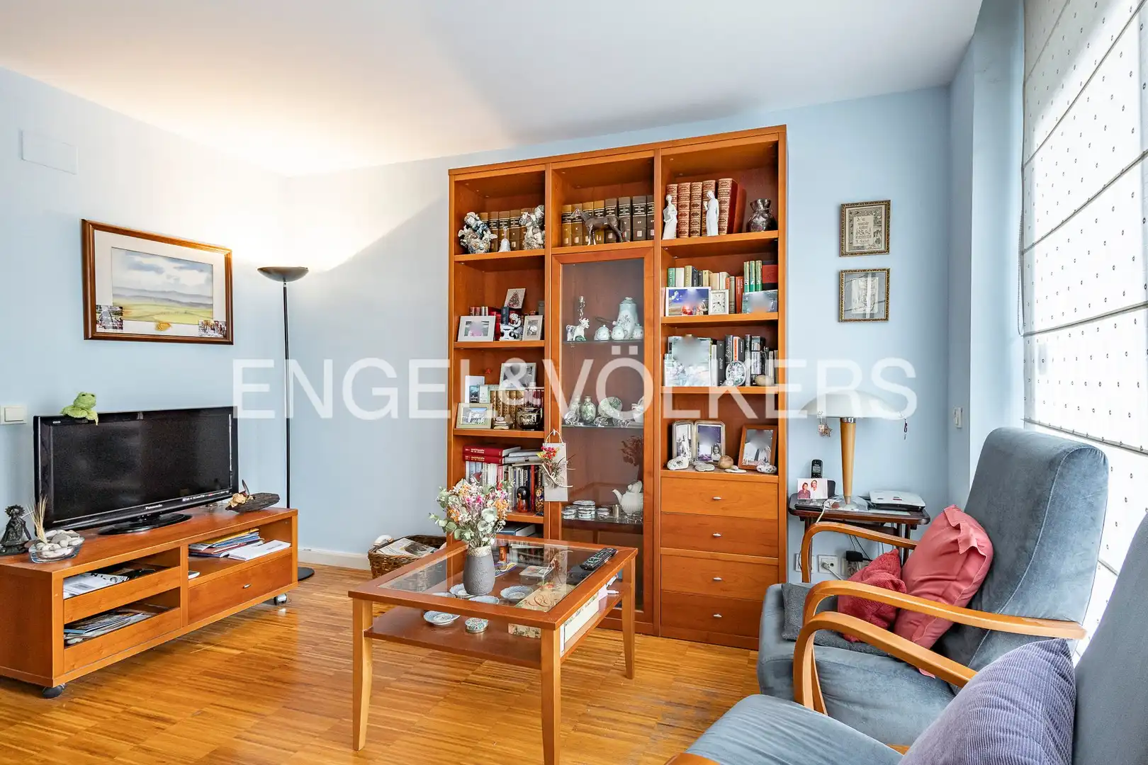 Sala d'estar de Casa o xalet en venda en Sant Joan Despí amb Aire condicionat, Calefacció i Jardí privat