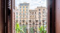 Exterior view of Flat for sale in  Barcelona Capital  with Air Conditioner, Heating and Terrace